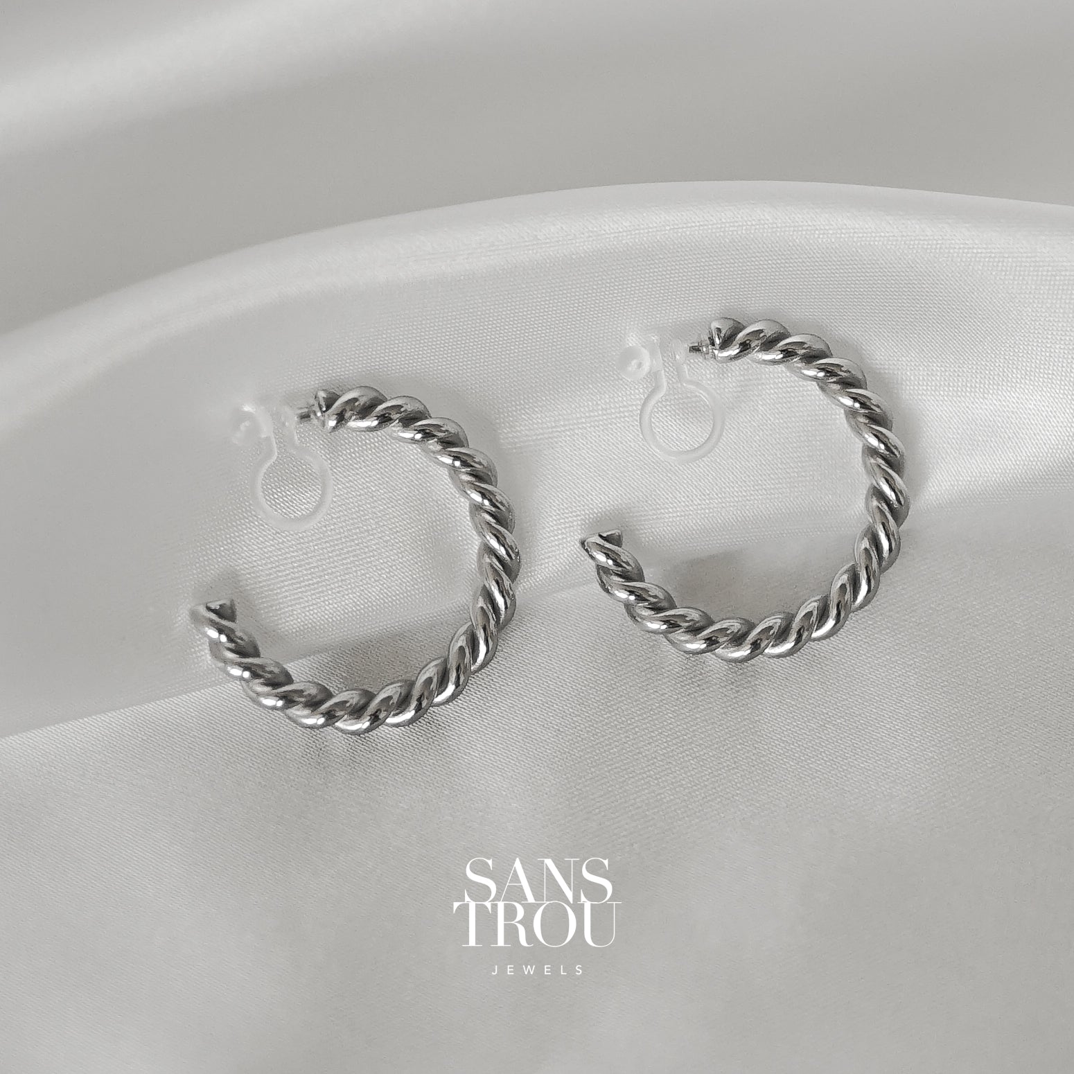 Lucie Clip-On Hoop Earrings - Silver – SANS TROU