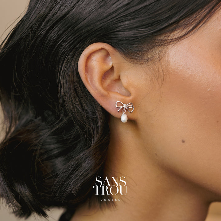Imogen Pearl Bow Clip-on Earrings - Silver