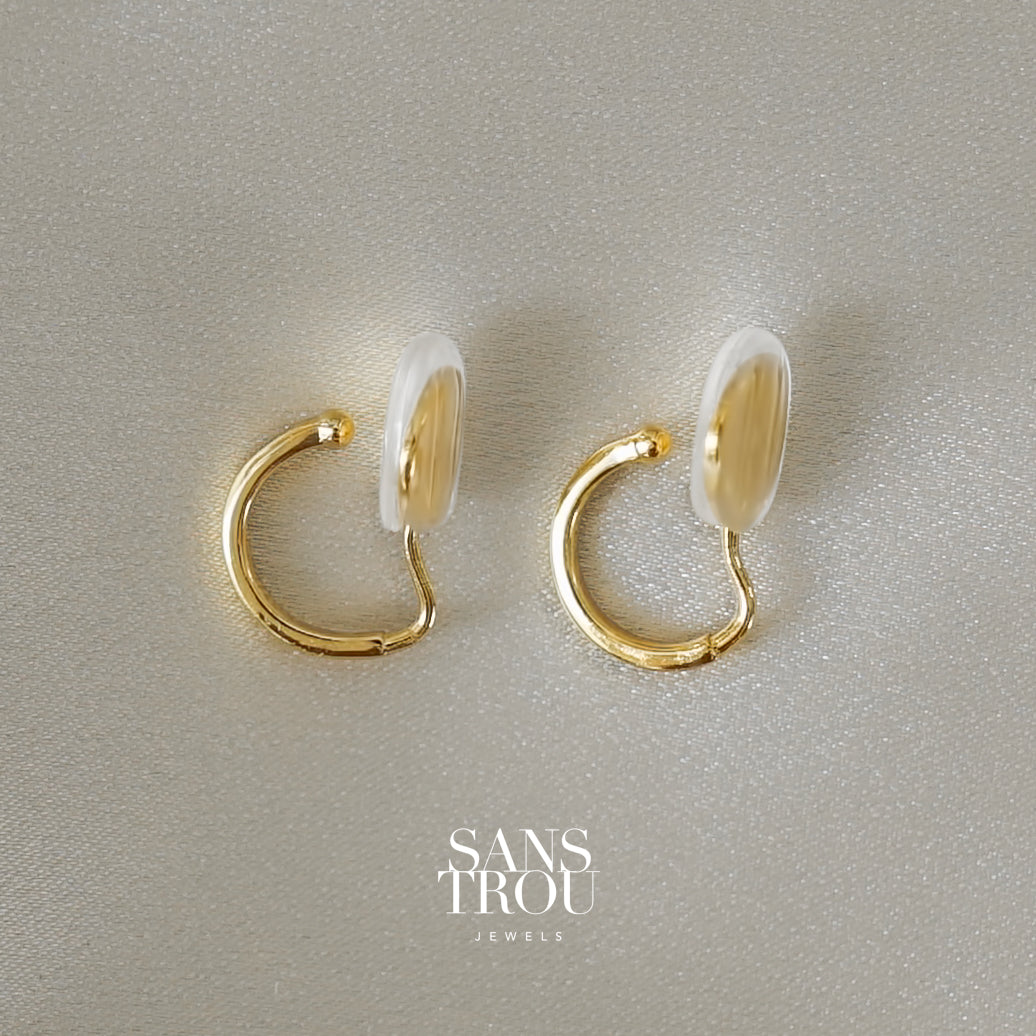 Chunky Gold Clip-On Huggie Hoop Earrings - 3cm Big Textured Metal Hoops For Non-Pierced Ears