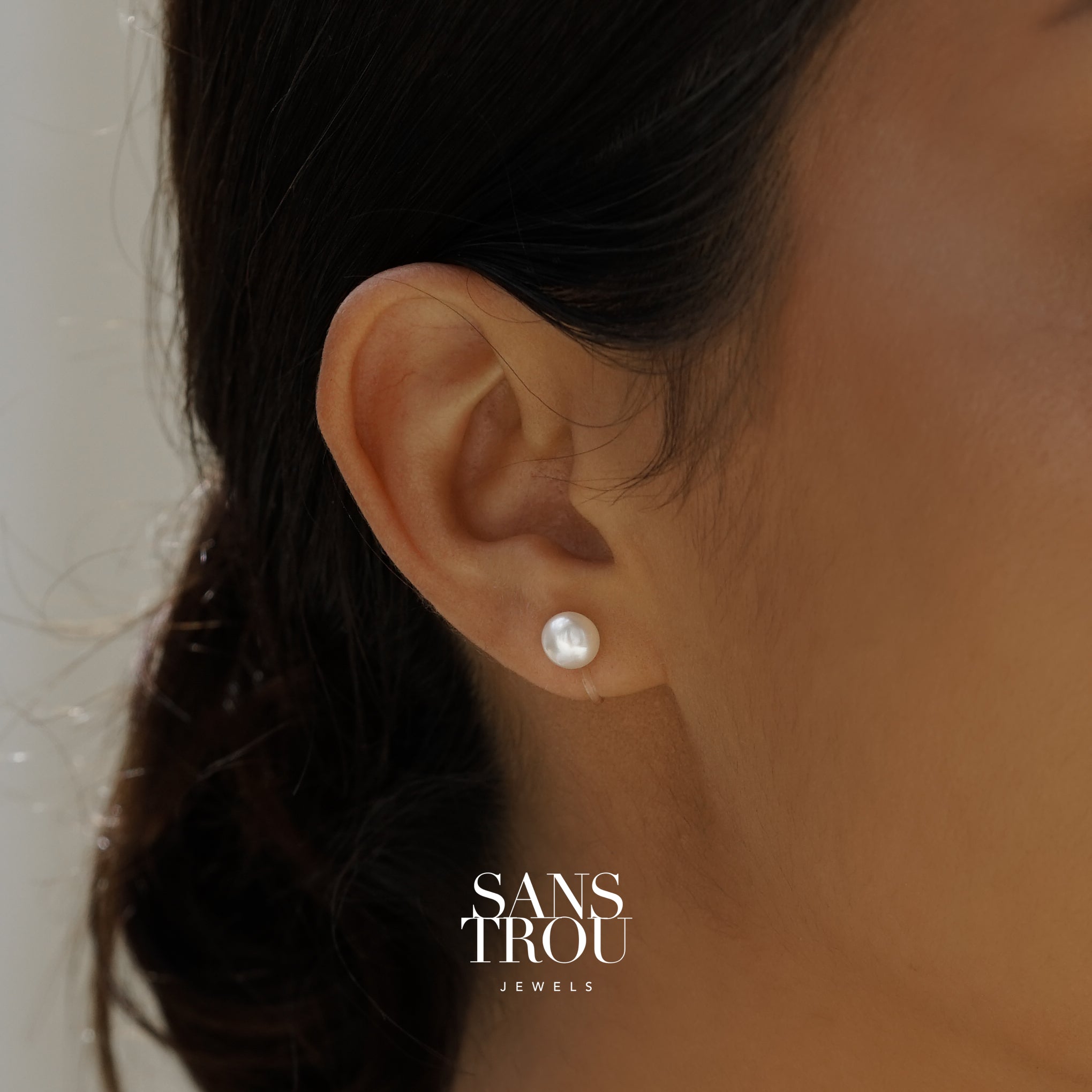 Kari Petite Pearl Clip-On Stud Earrings