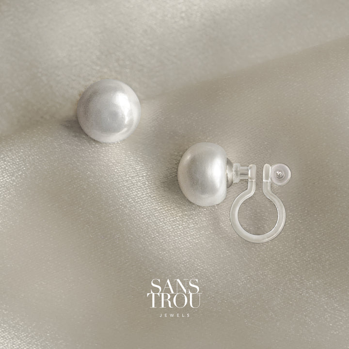 Kari Pearl Stud Earrings - Silver - Pierced