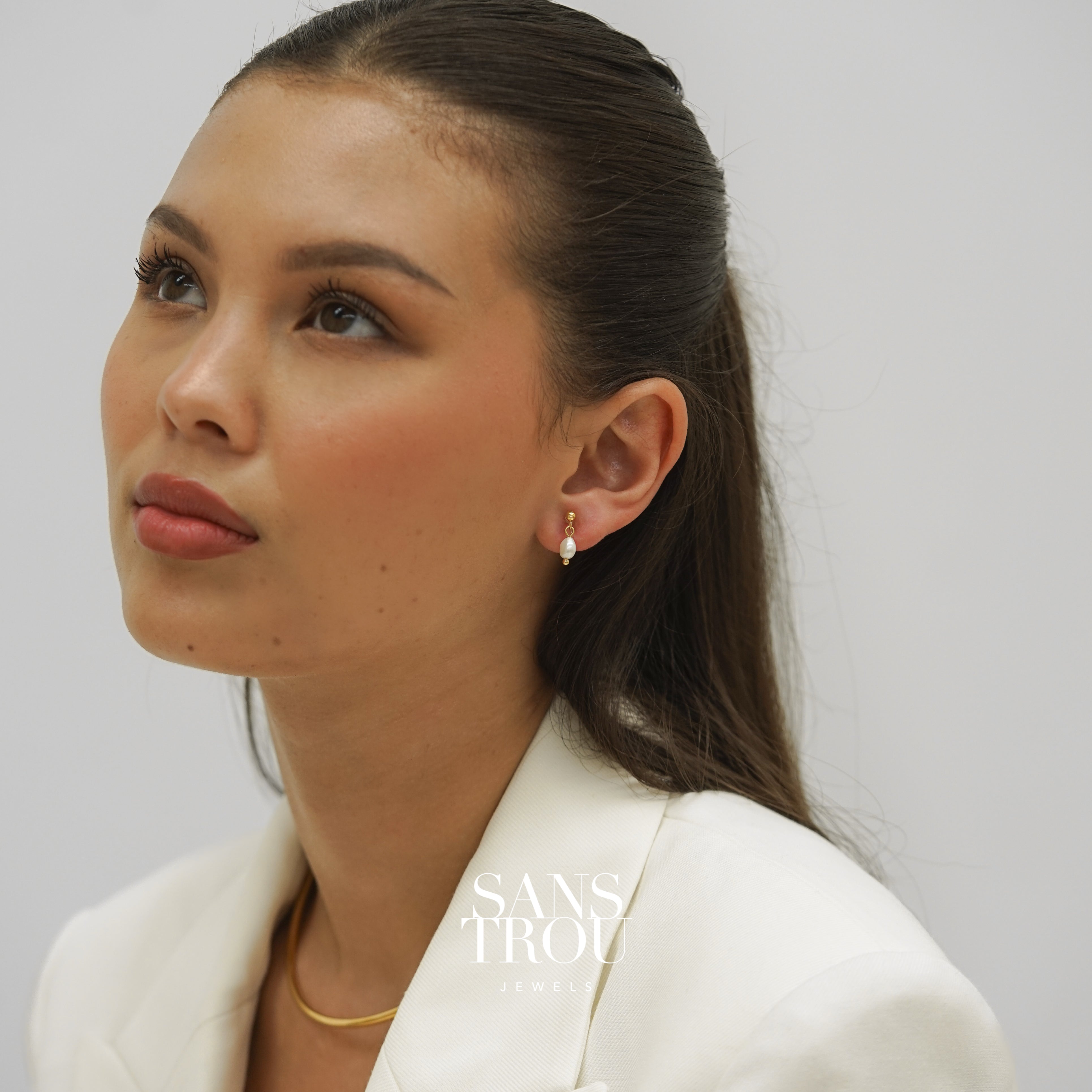 Layla Pearl Drop Stud Clip-On Earrings