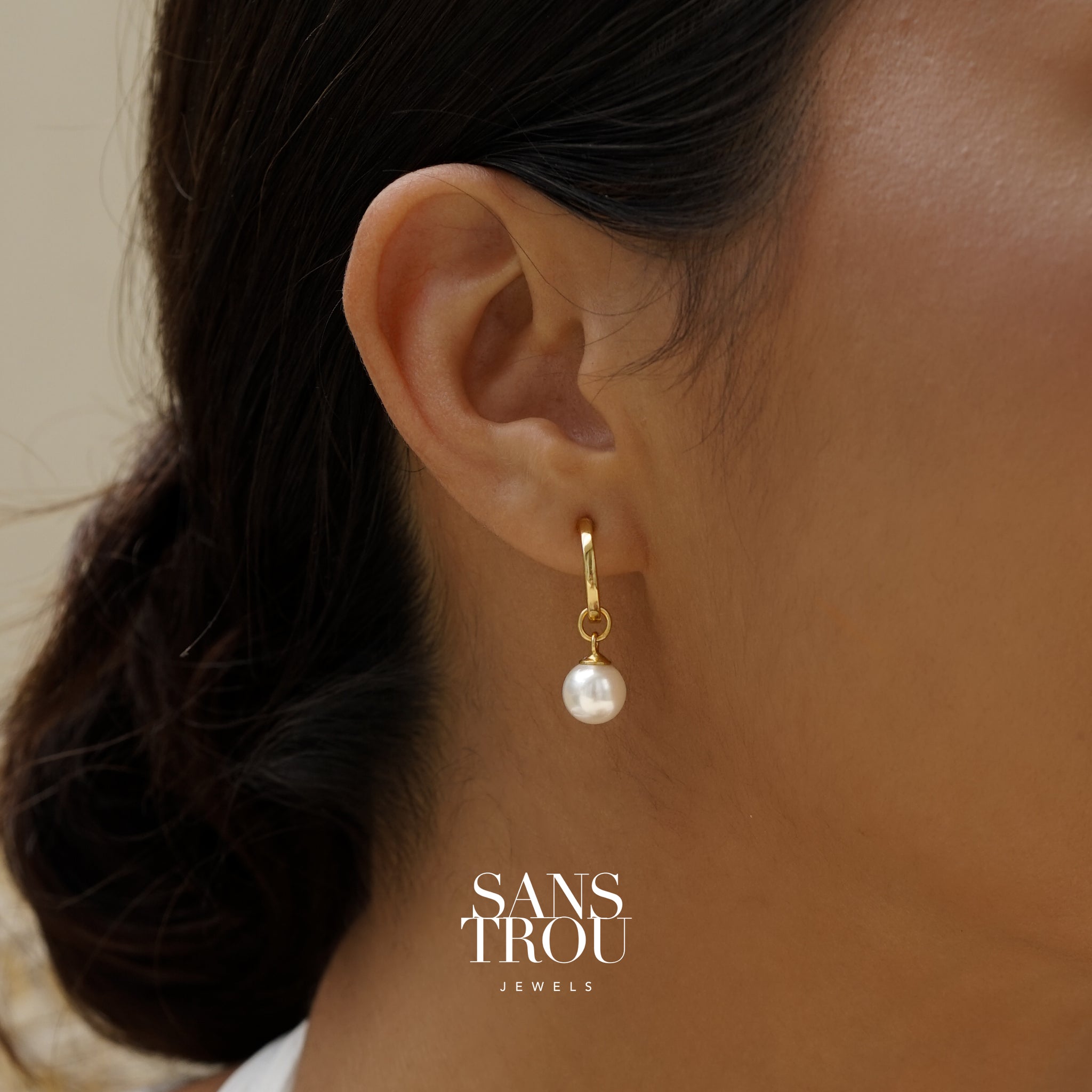 Paloma Round Pearl Hoop Charm - Single