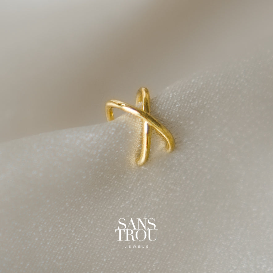 Cross over helix ear cuff