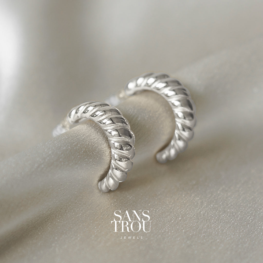 Chloé Clip-On Hoop Earrings Silver – SANS TROU