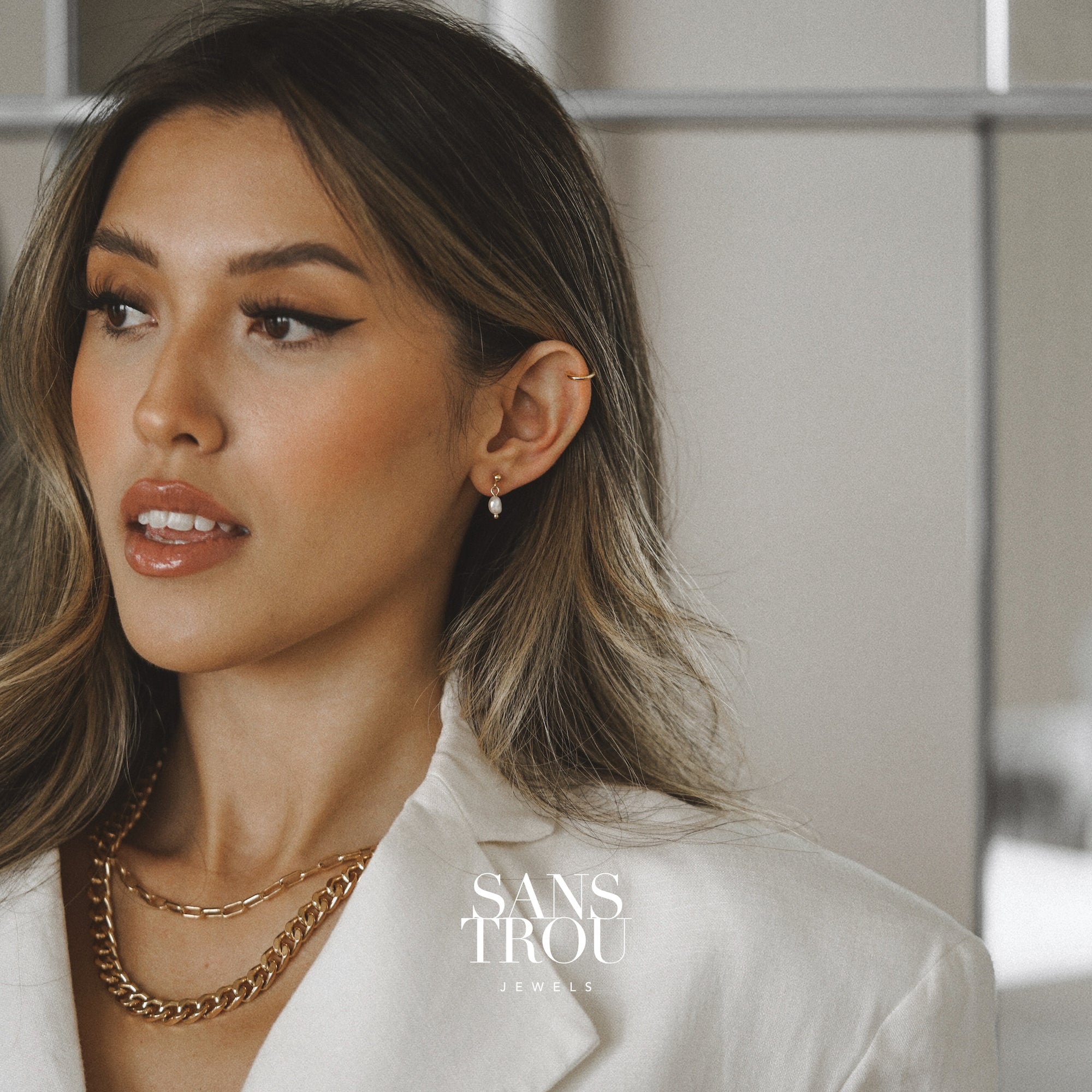 Layla Pearl Drop Stud Clip-On Earrings